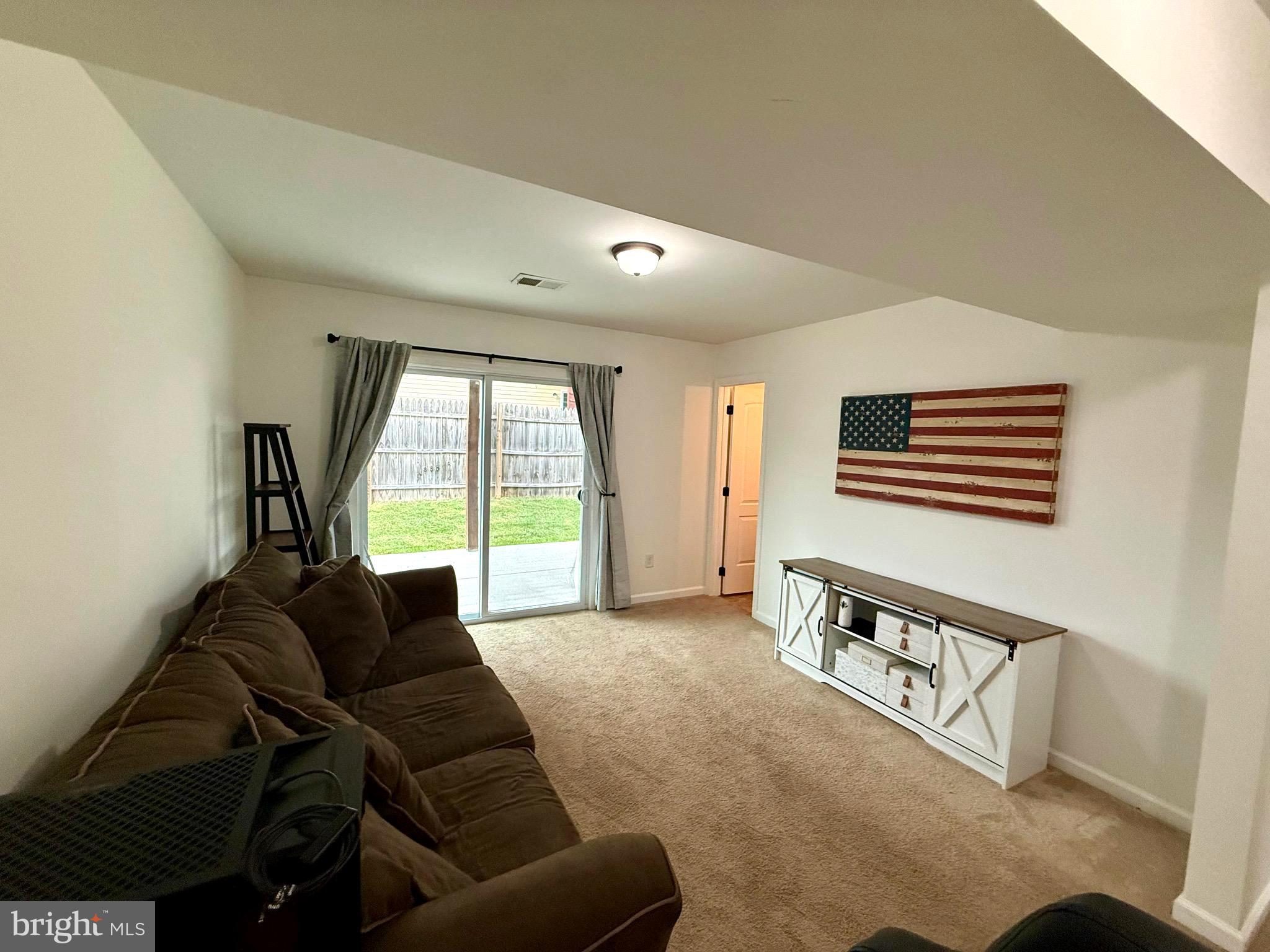 CRESTFIELD - Residential