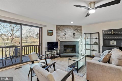 256 TECUMSEH TRAIL HEDGESVILLE WV 25427