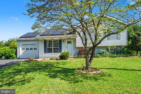 Homes For Sale - 6210 Ann Street<br/> HARRISBURG, PA 17111