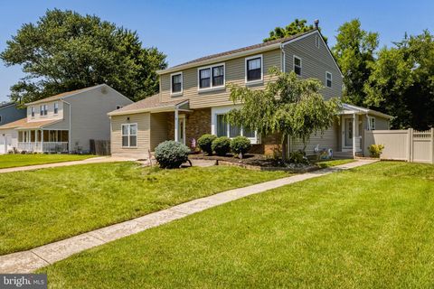 Homes For Sale - 84 Altair Drive<br/> Gloucester County, BLACKWOOD, NJ 08012