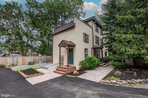 206 CARRIAGE HOUSE LANE RIVERTON NJ 08077
