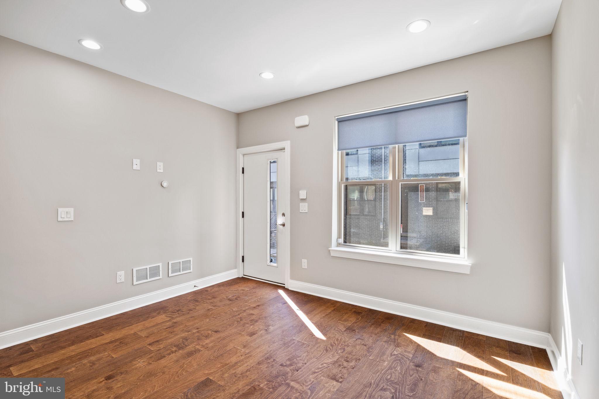 FRANCISVILLE - Residential