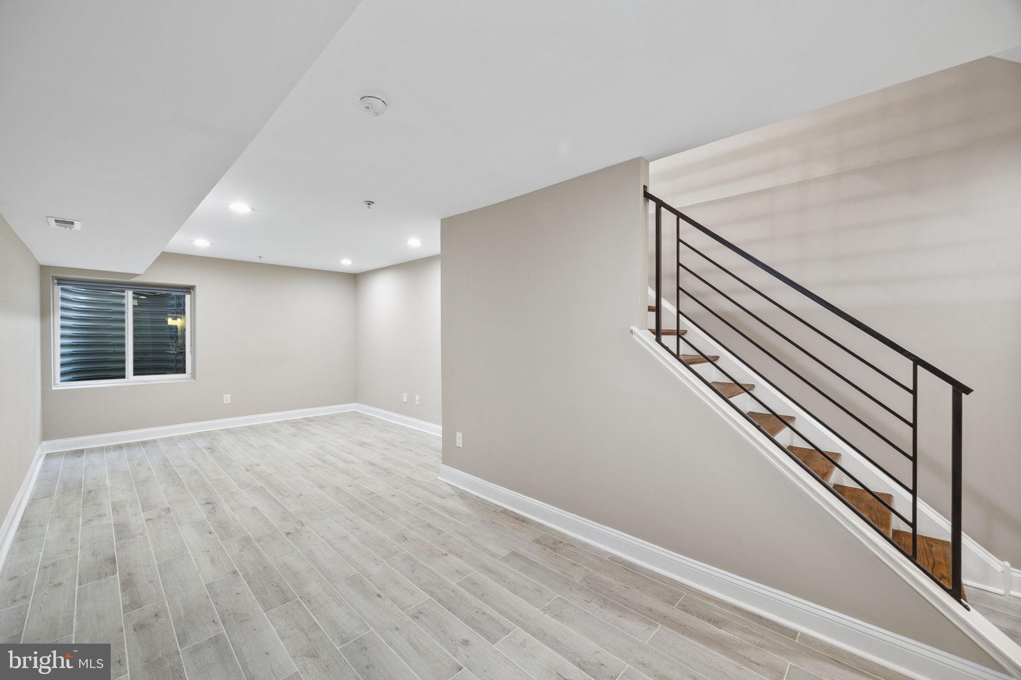 FRANCISVILLE - Residential