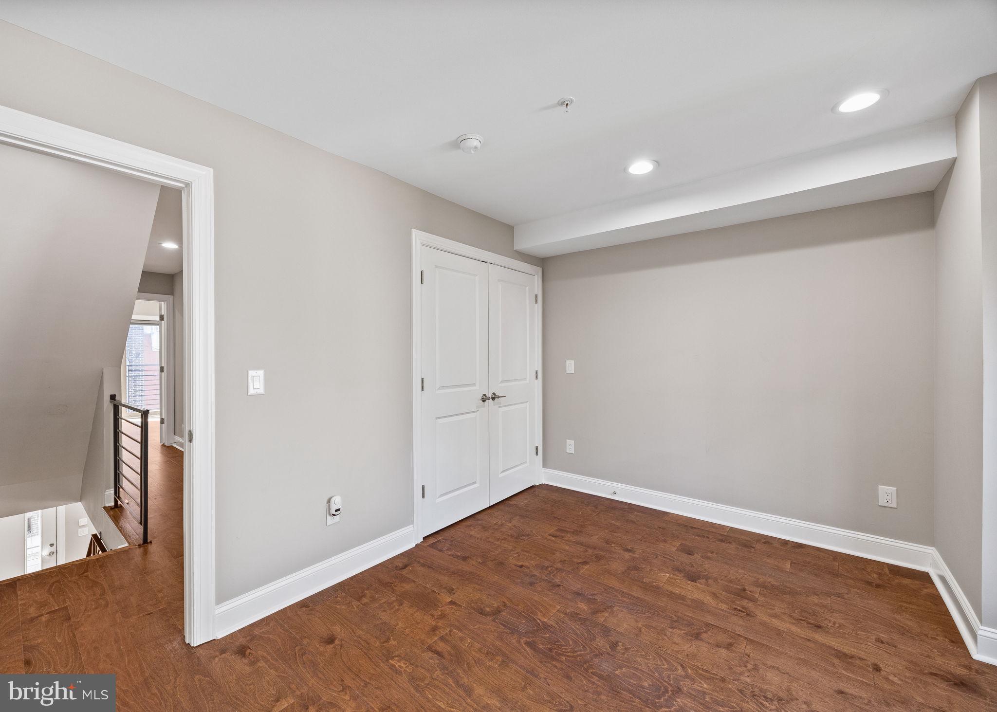 FRANCISVILLE - Residential