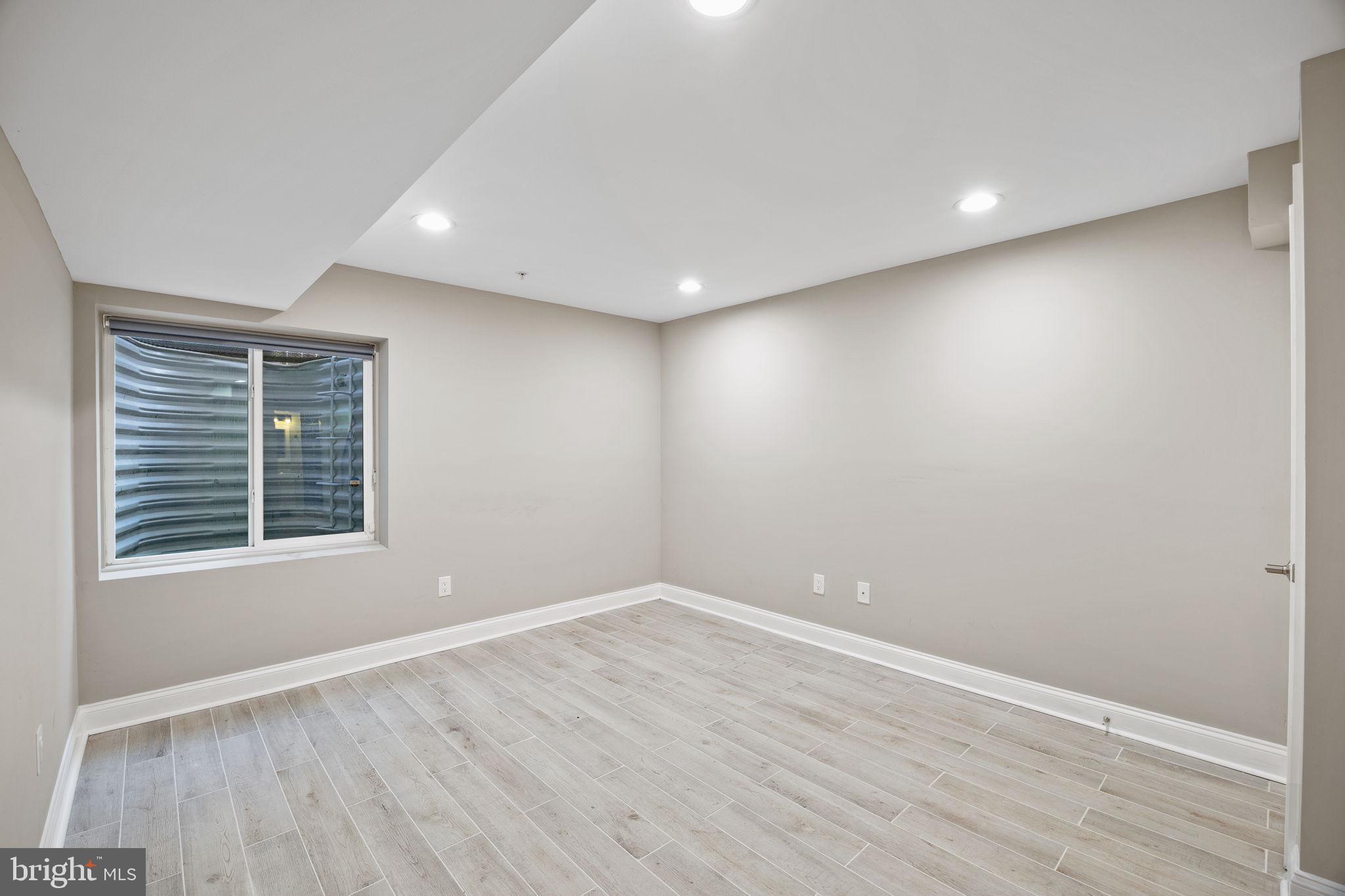 FRANCISVILLE - Residential