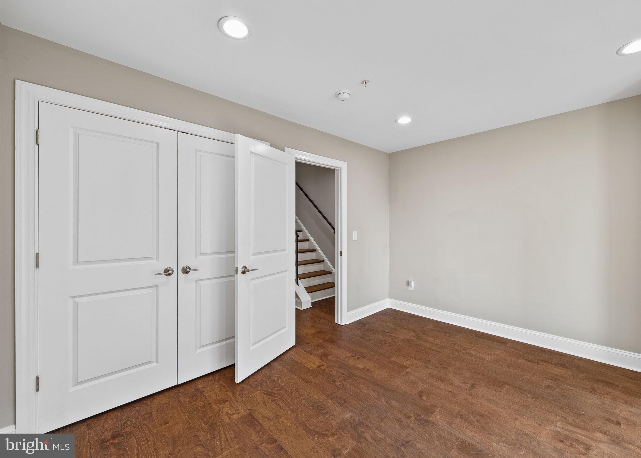 FRANCISVILLE - Residential