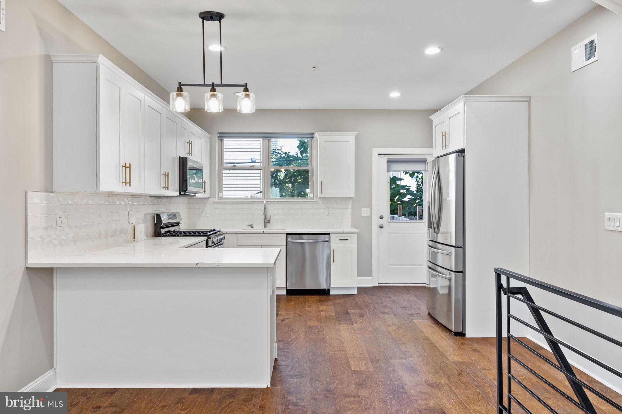 FRANCISVILLE - Residential