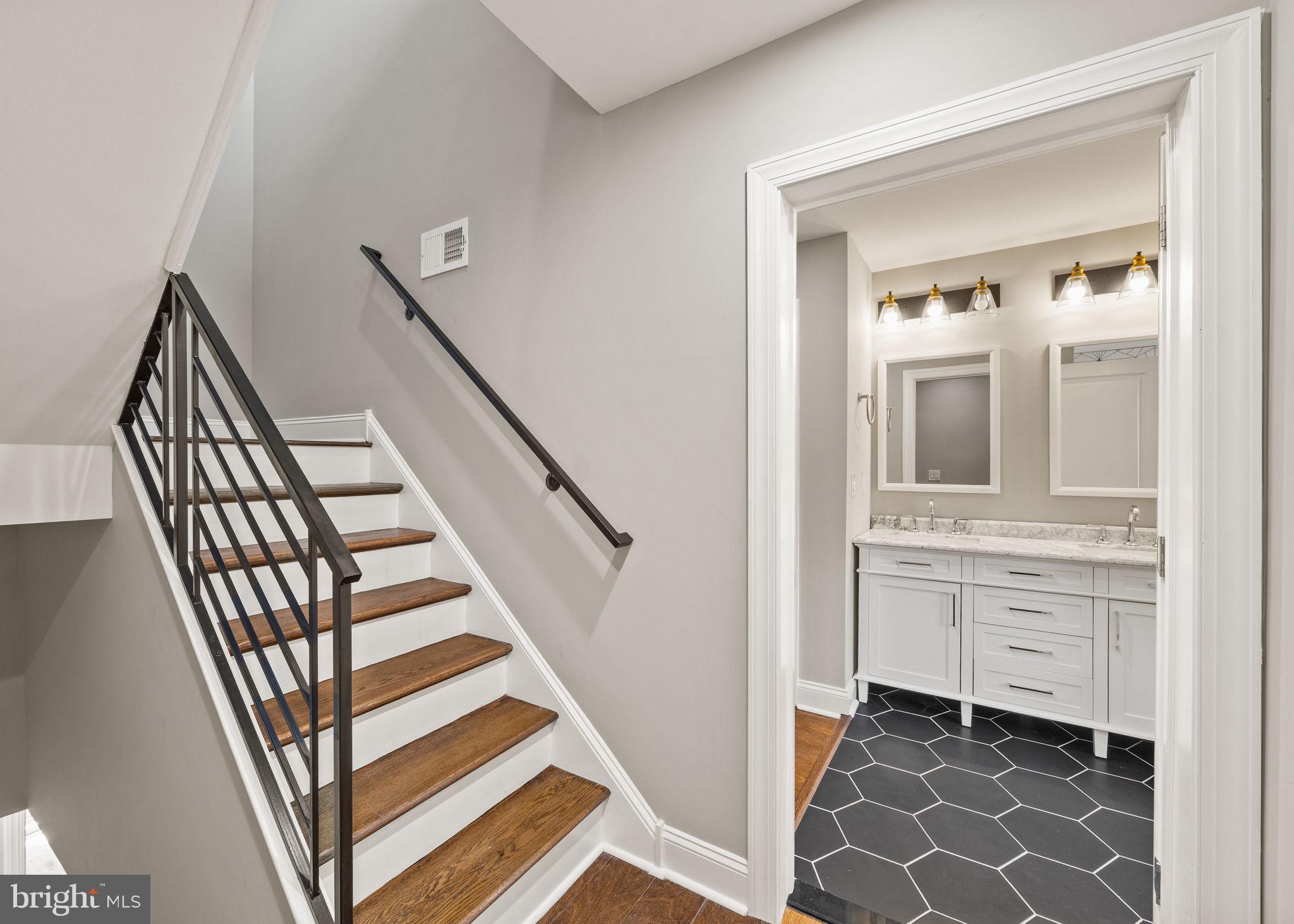 FRANCISVILLE - Residential