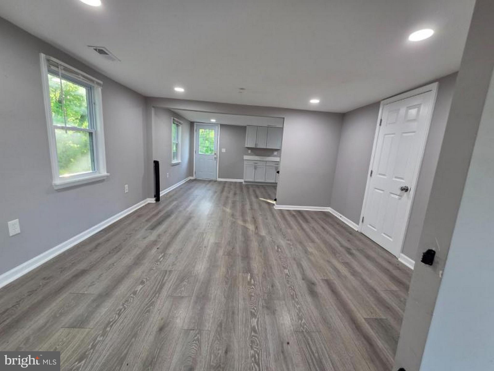 ABERDEEN HILLS - Residential
