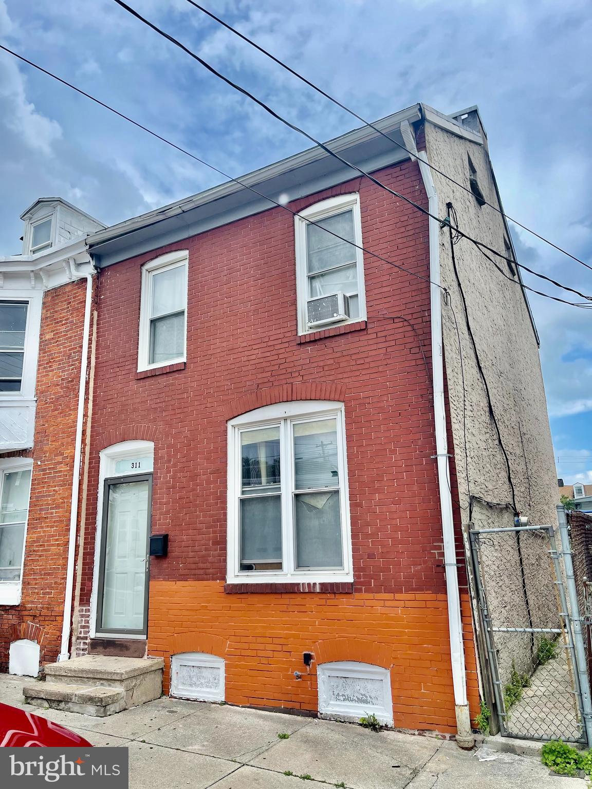 Welcome to 311 S 8th Street! This investment opportunity features 3 bedrooms and 1.5 bathrooms, offering great potential for a savvy investor or a handy homeowner. With a spacious yard and generously sized bedrooms, this property is ready for your vision and personal touch. Whether you're looking to renovate and rent or customize it as a primary residence, the possibilities are endless. Don’t miss the chance to add this promising property to your investment portfolio—schedule your showing today!