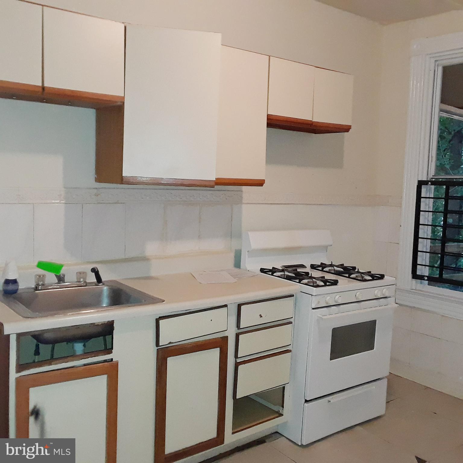 YALE HEIGHTS - Residential