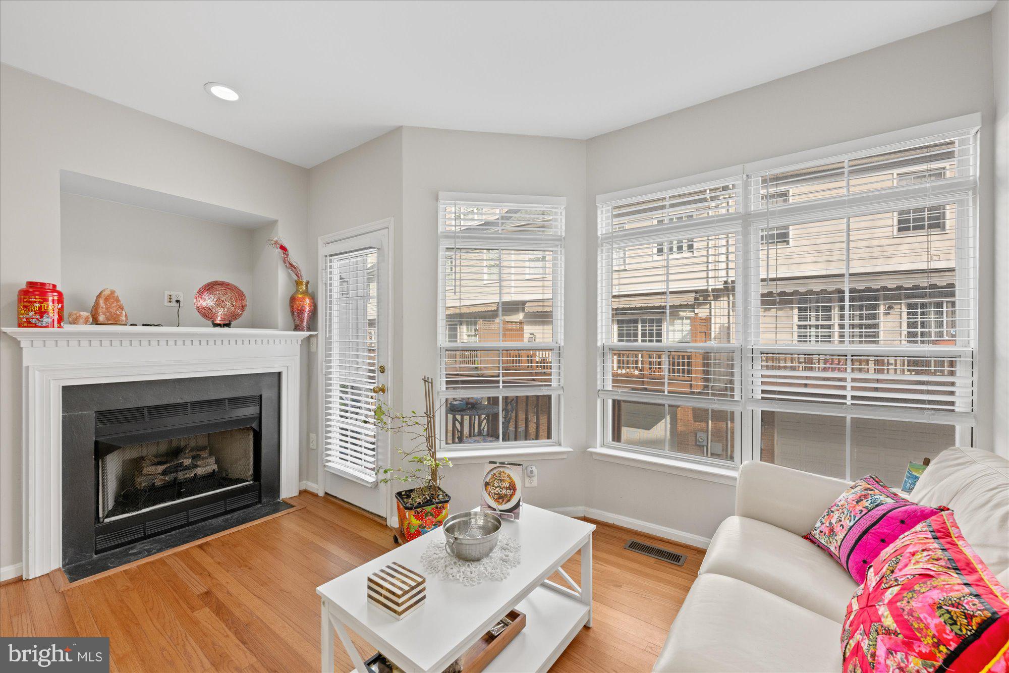 CAMERON STATION - Residential