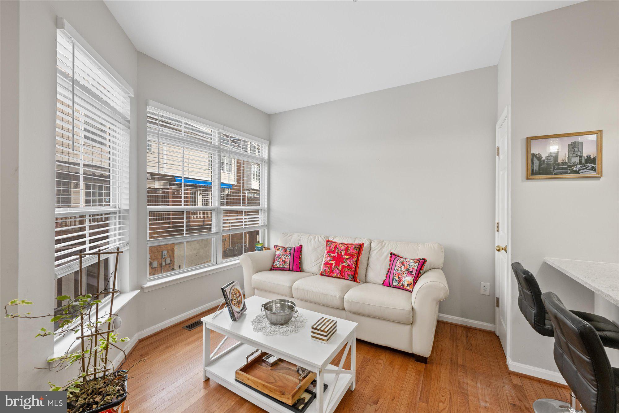 CAMERON STATION - Residential