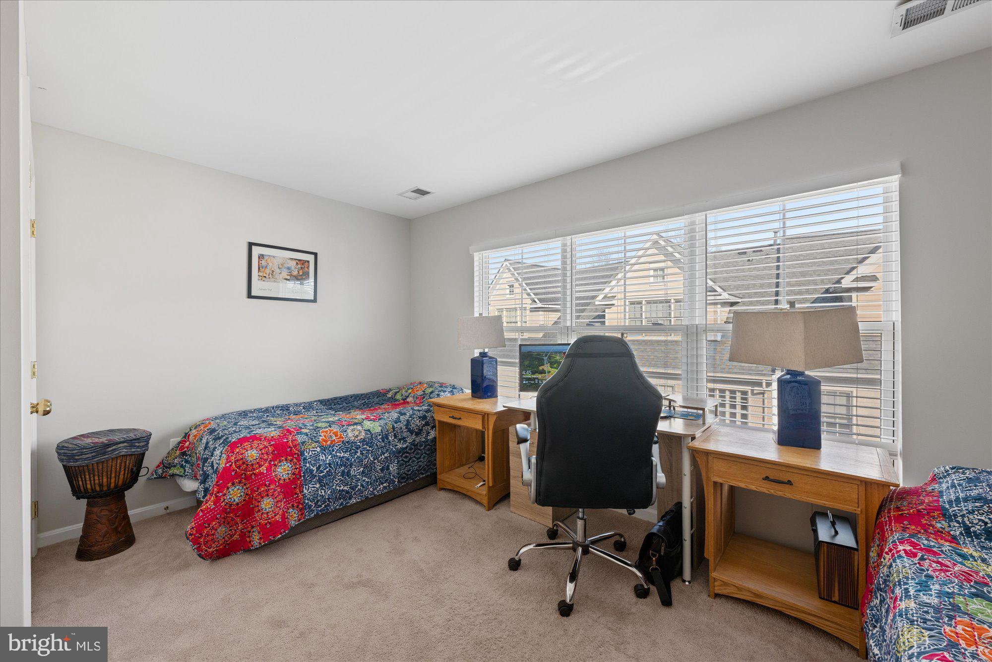 CAMERON STATION - Residential