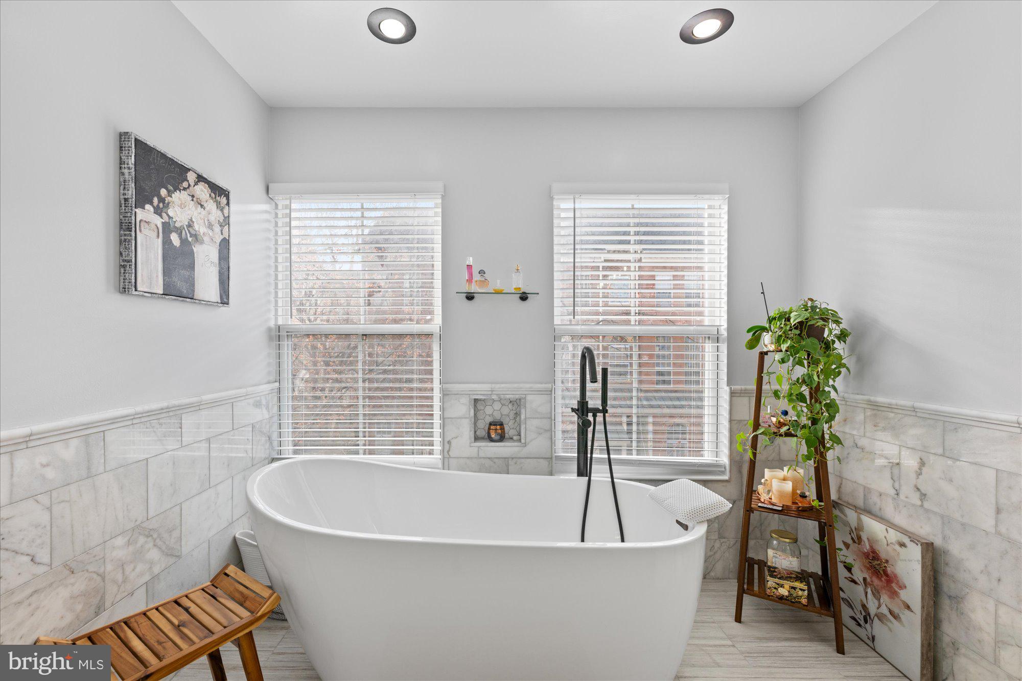 CAMERON STATION - Residential