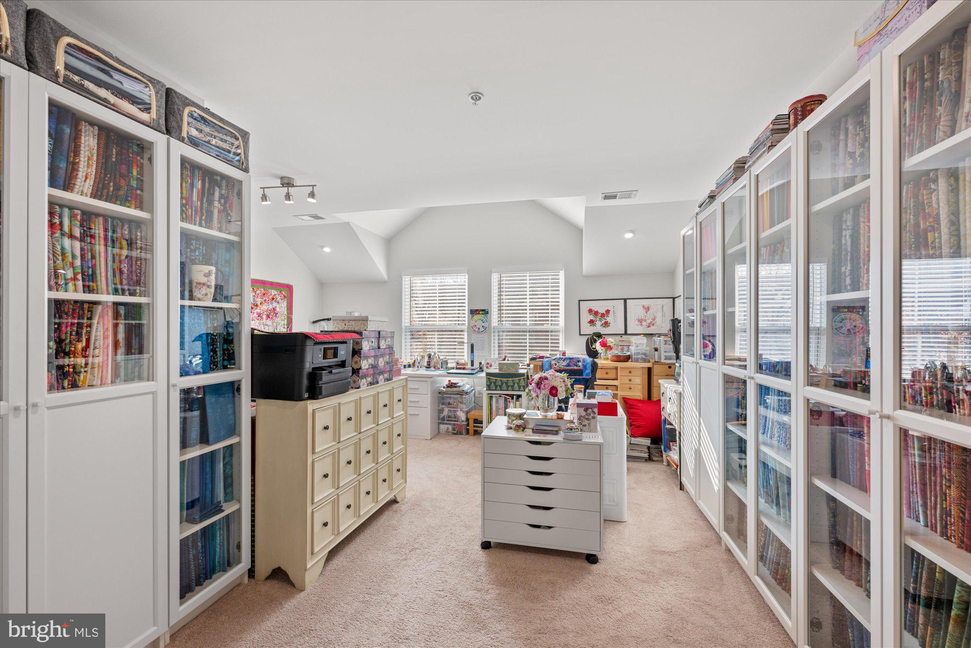 CAMERON STATION - Residential