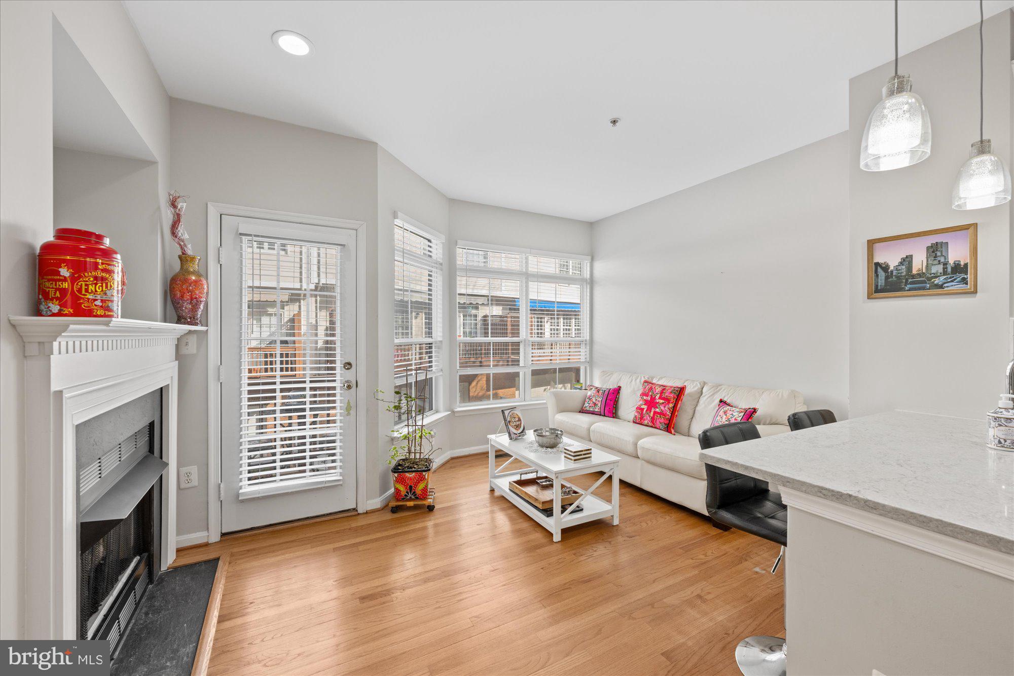 CAMERON STATION - Residential