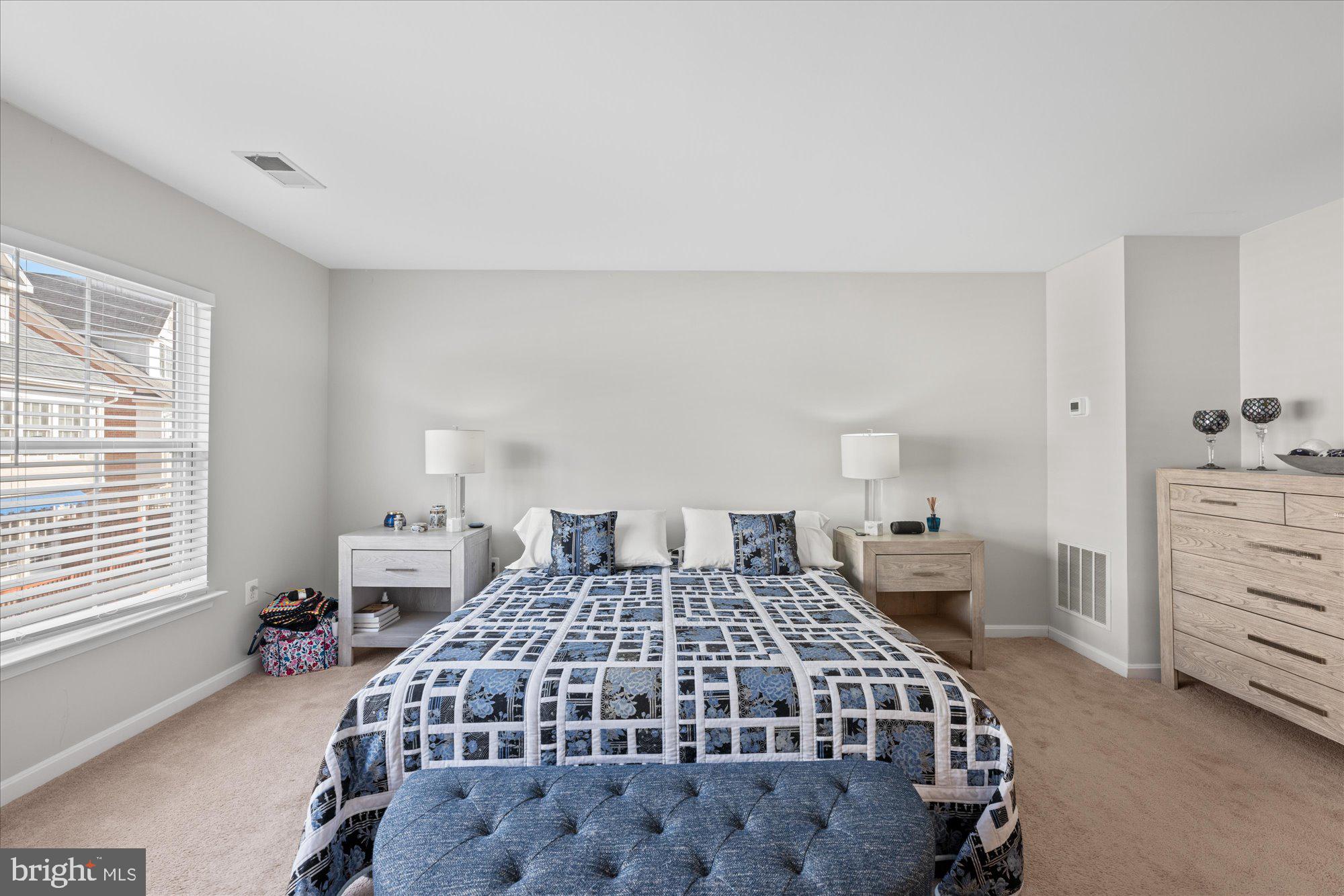 CAMERON STATION - Residential