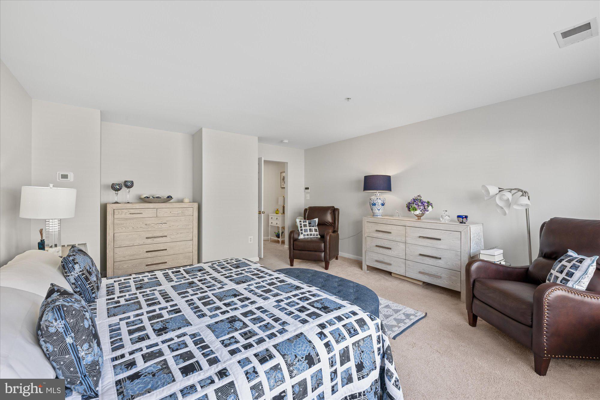 CAMERON STATION - Residential