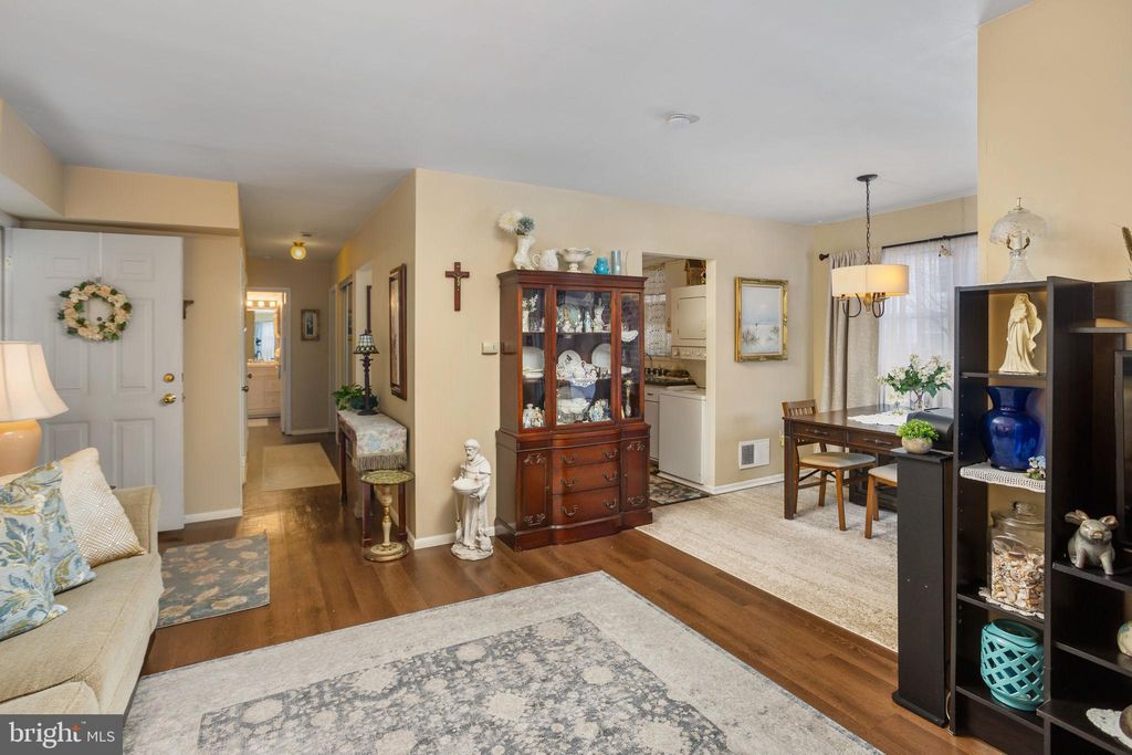 Photo of 14 - -4 Florence Tollgate, FLORENCE, NJ 08518 (MLS # NJBL2112302)