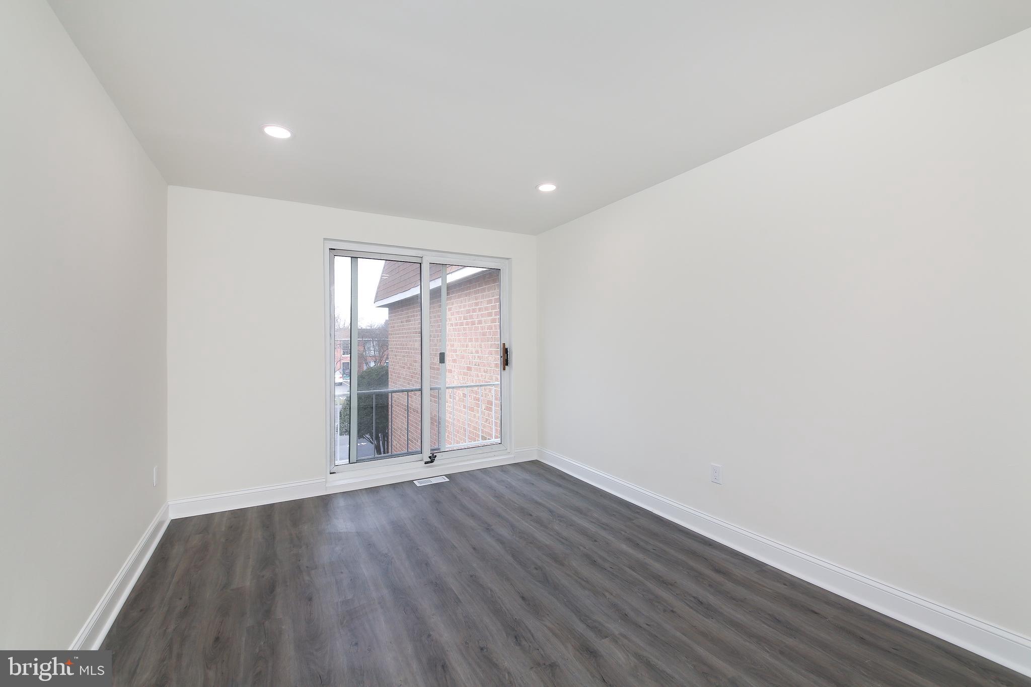 YORKTOWN - Residential Lease