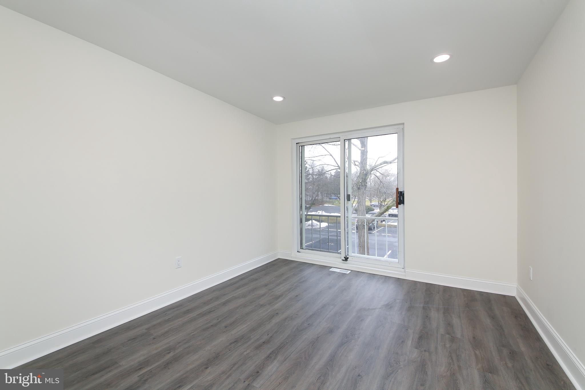 YORKTOWN - Residential Lease