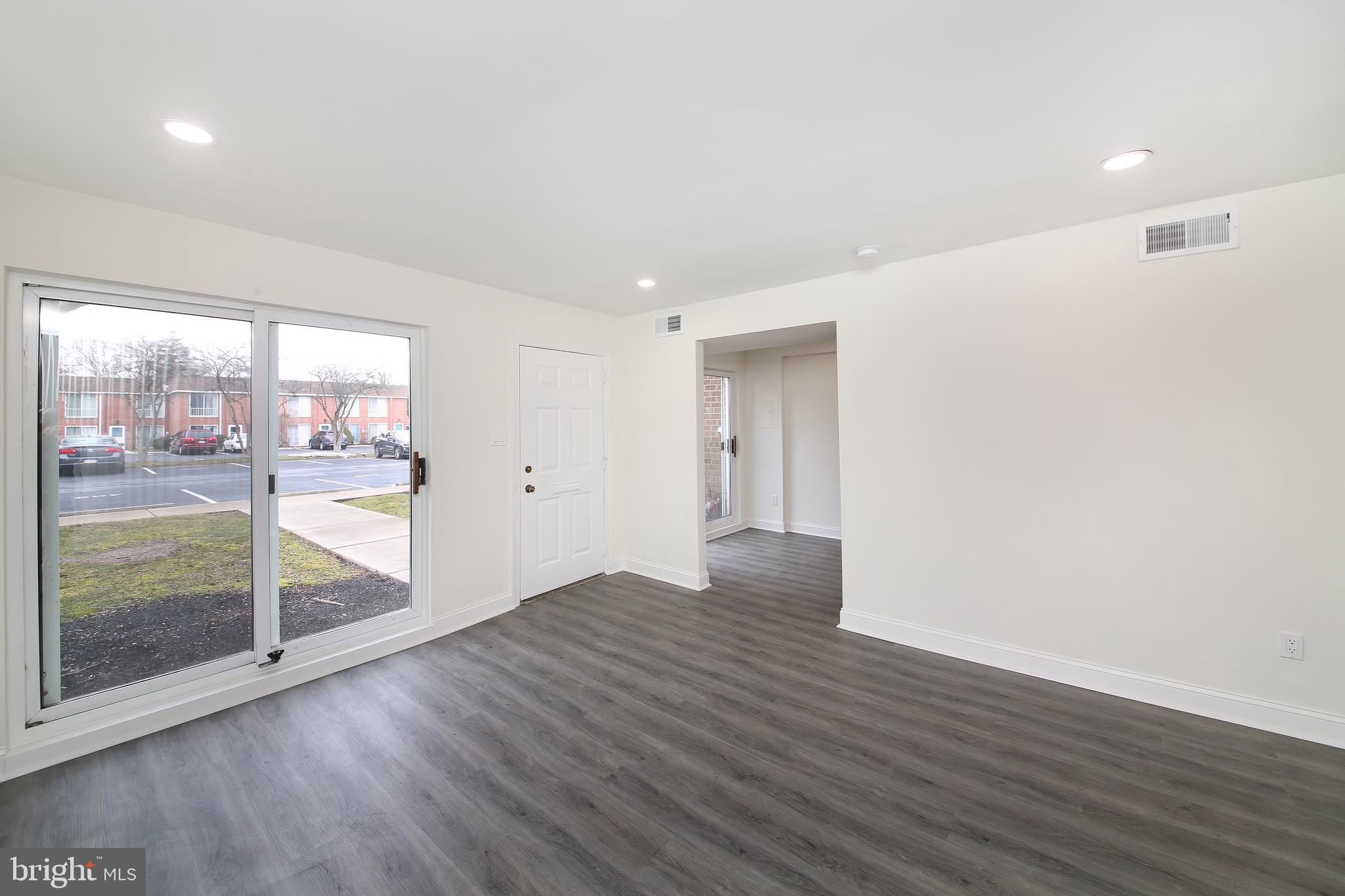 YORKTOWN - Residential Lease