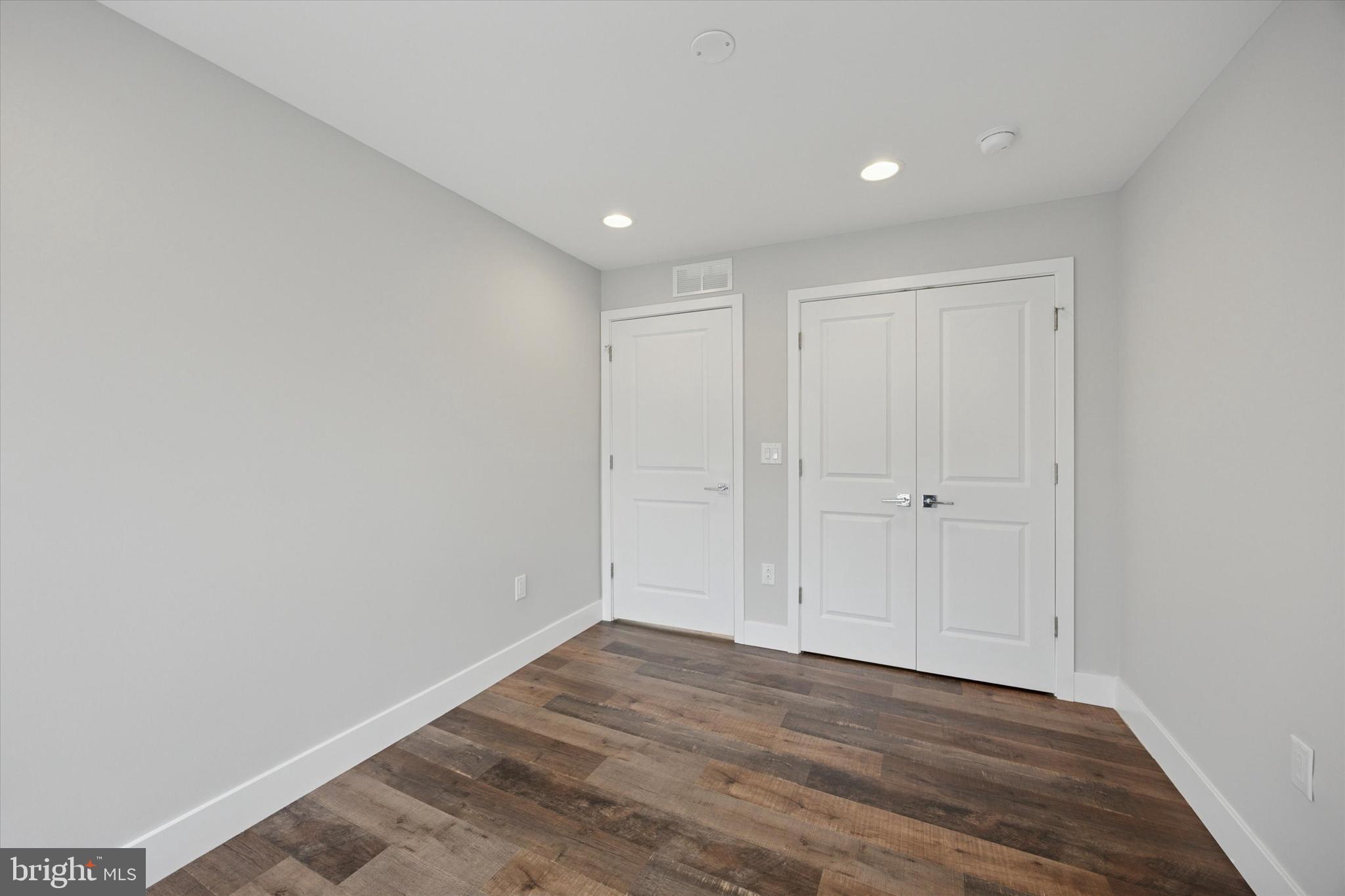 POINT BREEZE - Residential Lease