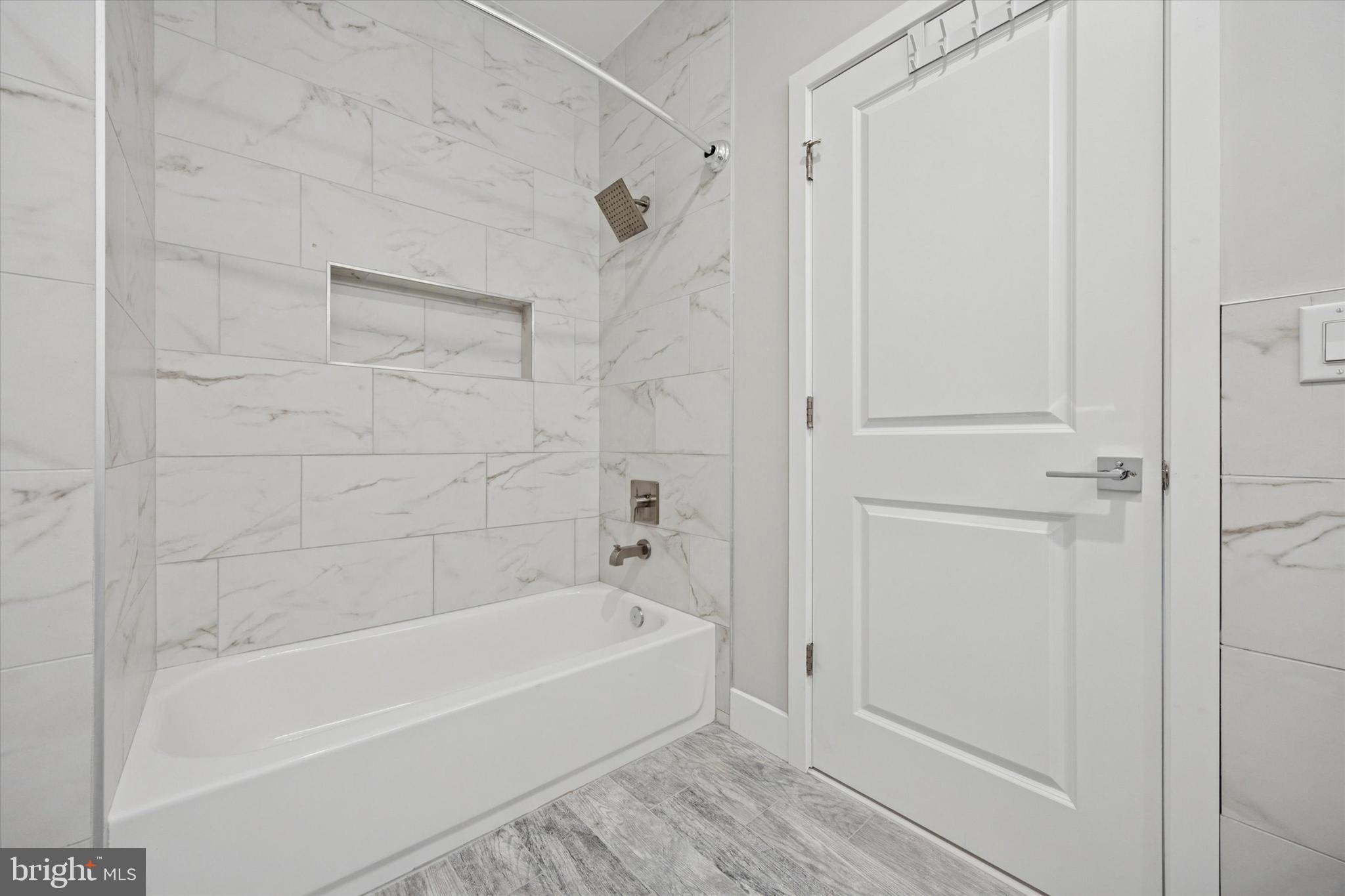 POINT BREEZE - Residential Lease