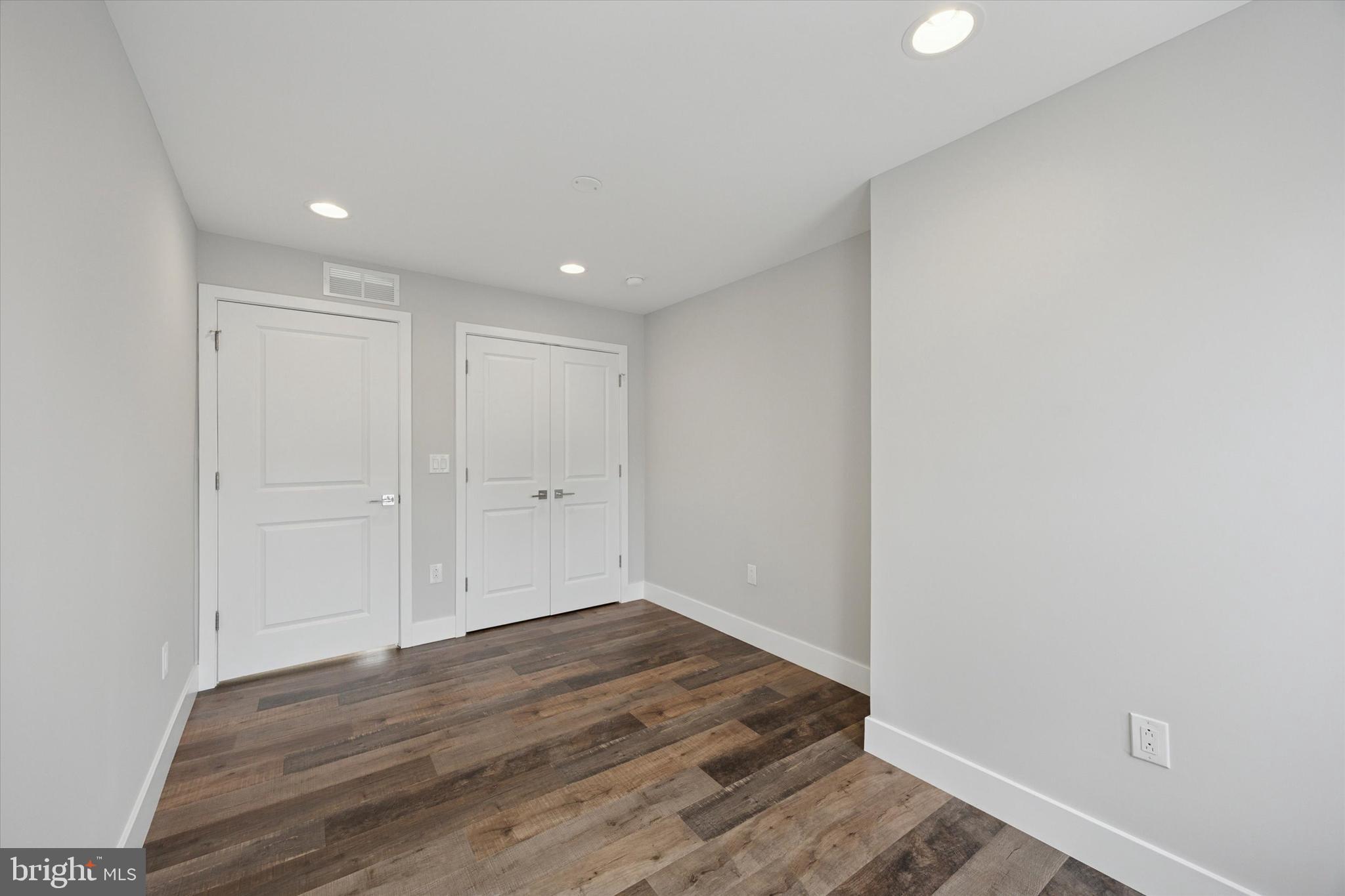 POINT BREEZE - Residential Lease