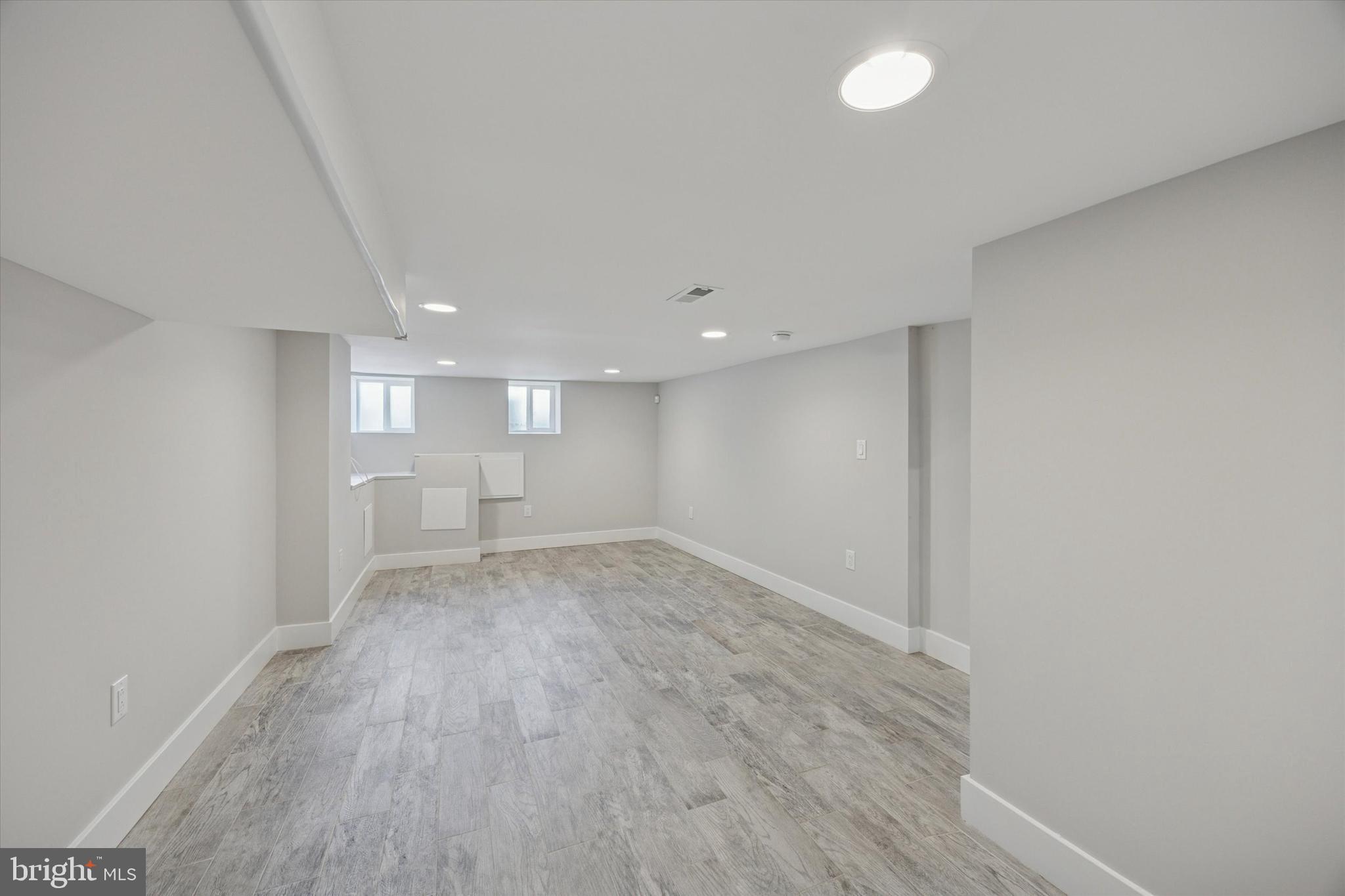 POINT BREEZE - Residential Lease