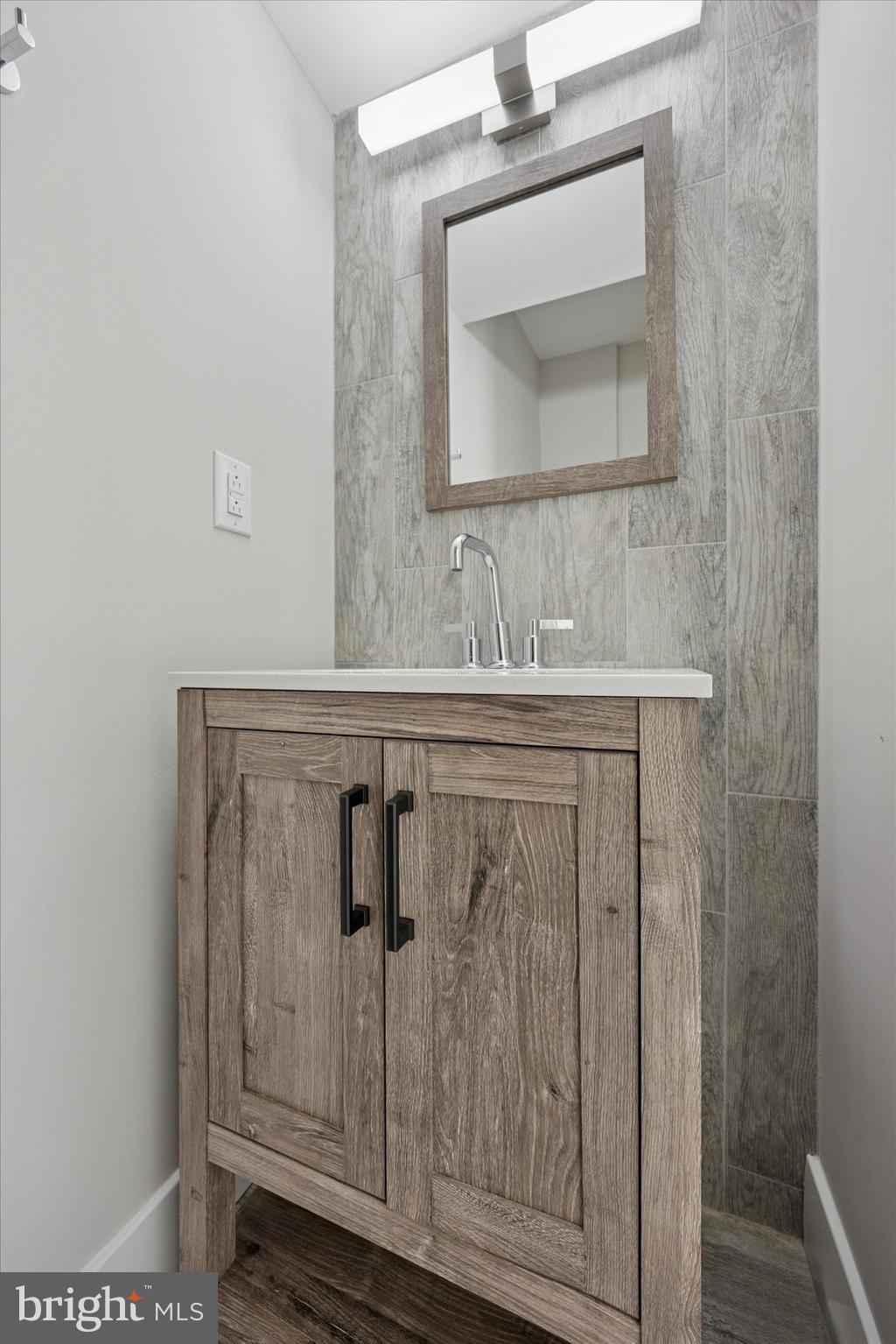 POINT BREEZE - Residential Lease