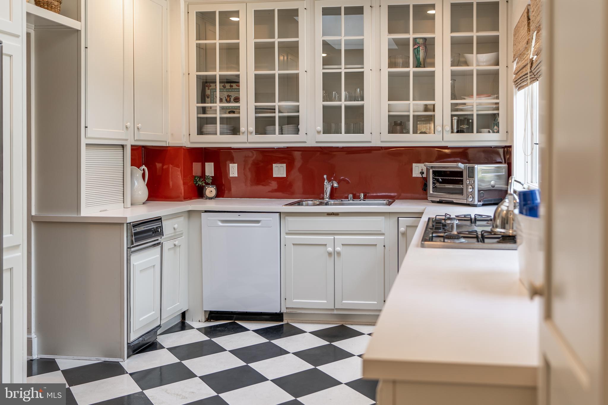 HISTORIC DISTRICT - Residential