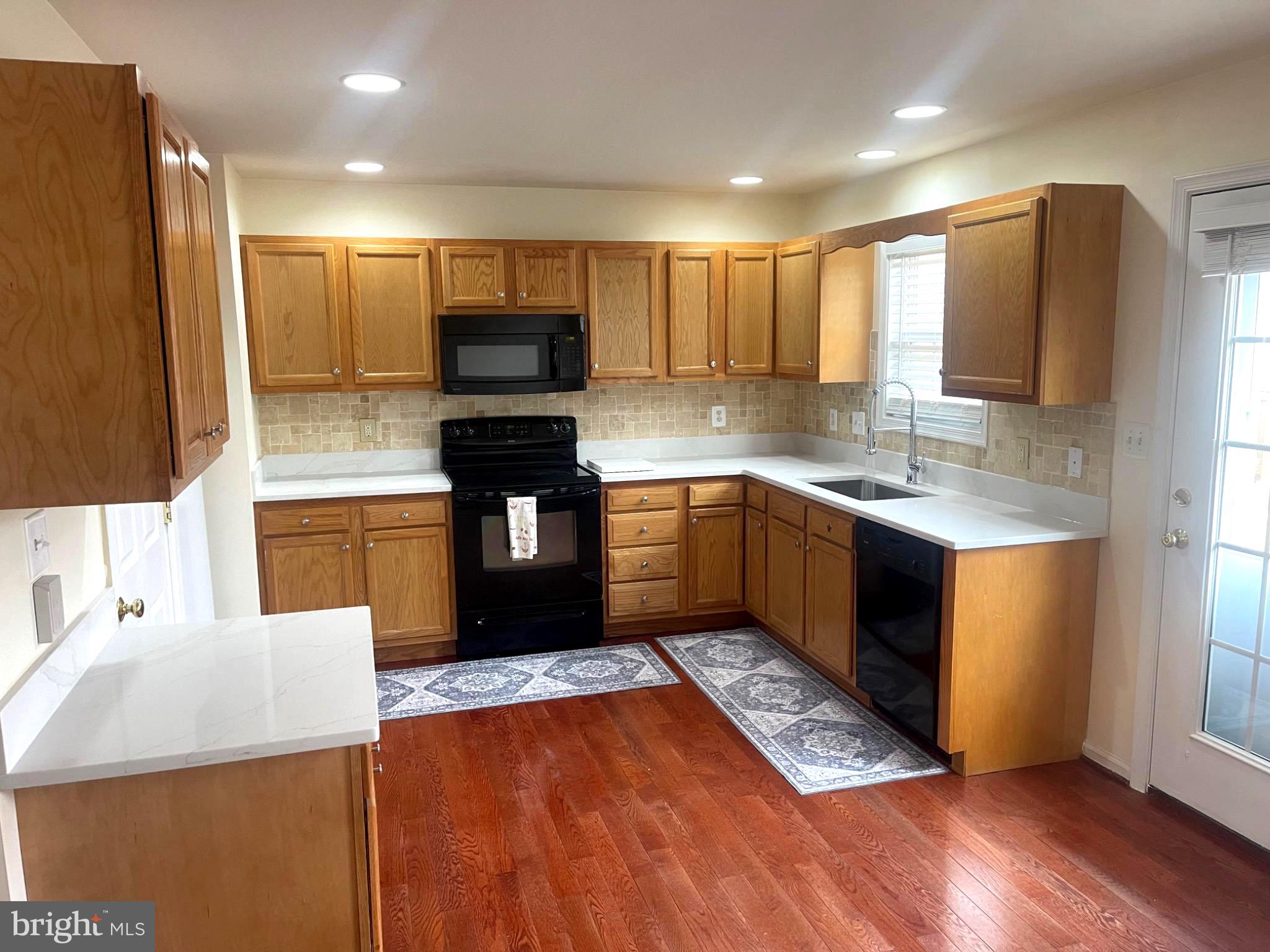 TOWNES AT EASTSIDE VILLG - Residential Lease