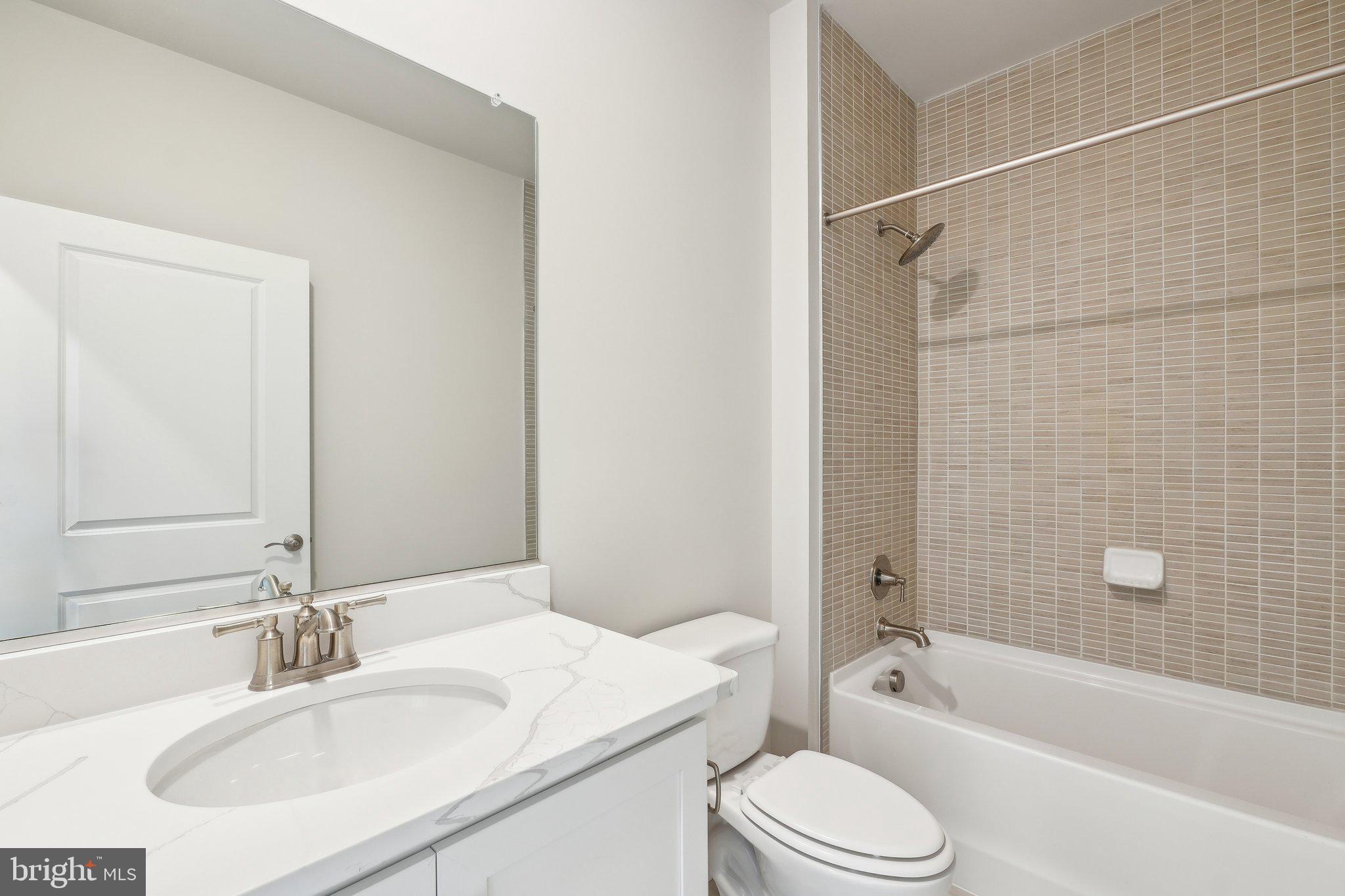 SPRING LAKES - Residential