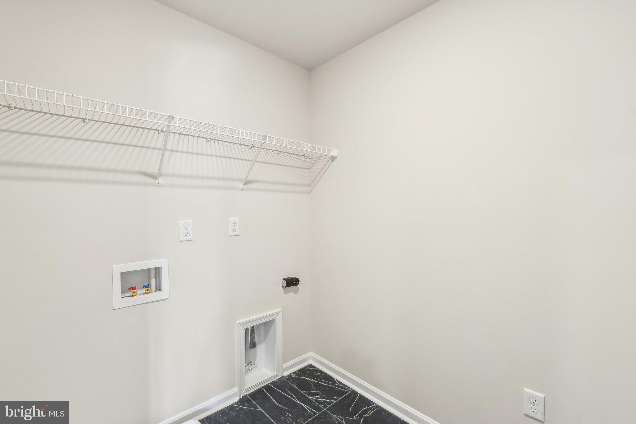 SPRING LAKES - Residential