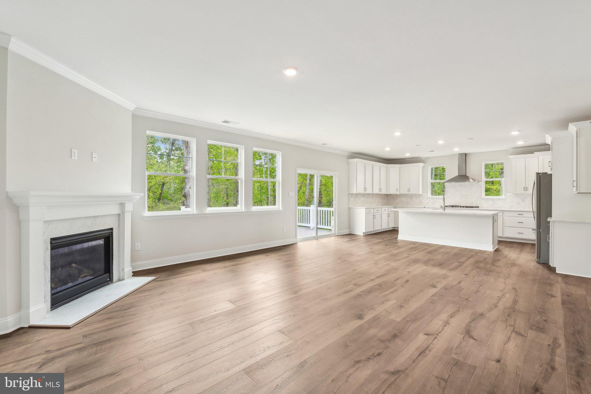 SPRING LAKES - Residential