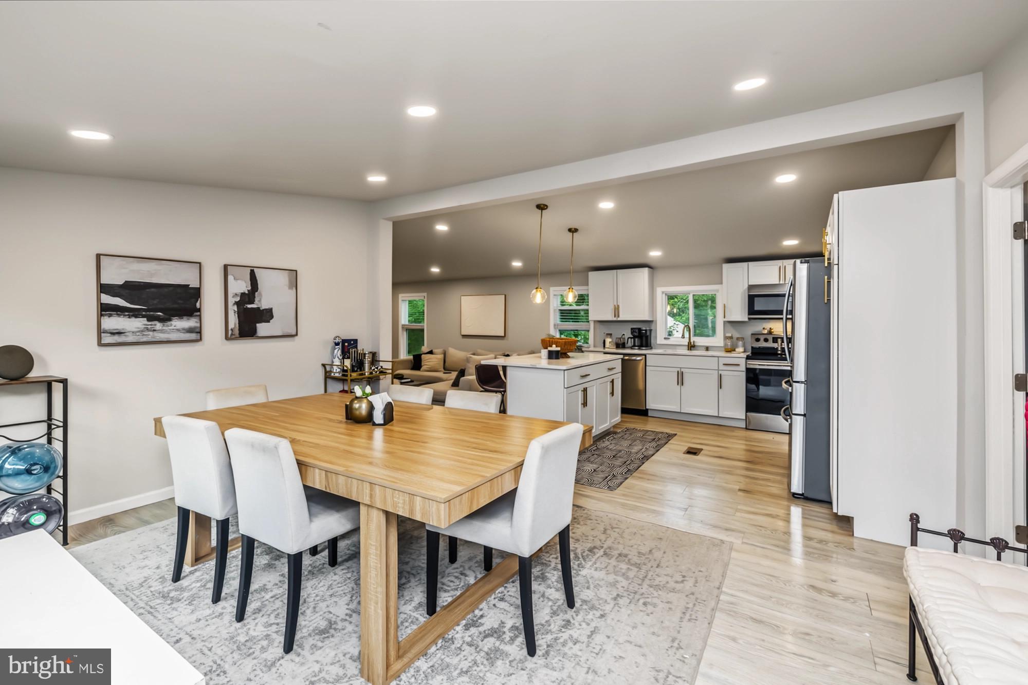 11 COMANCHE LANE