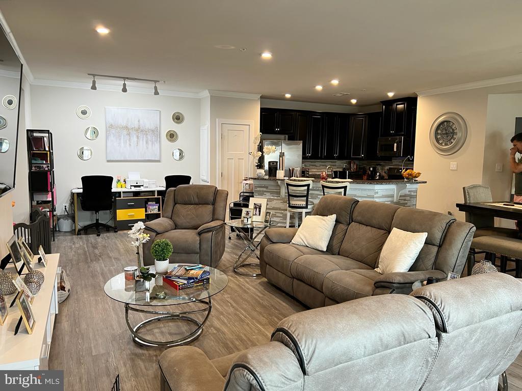 LAKE LINGANORE - Residential Lease