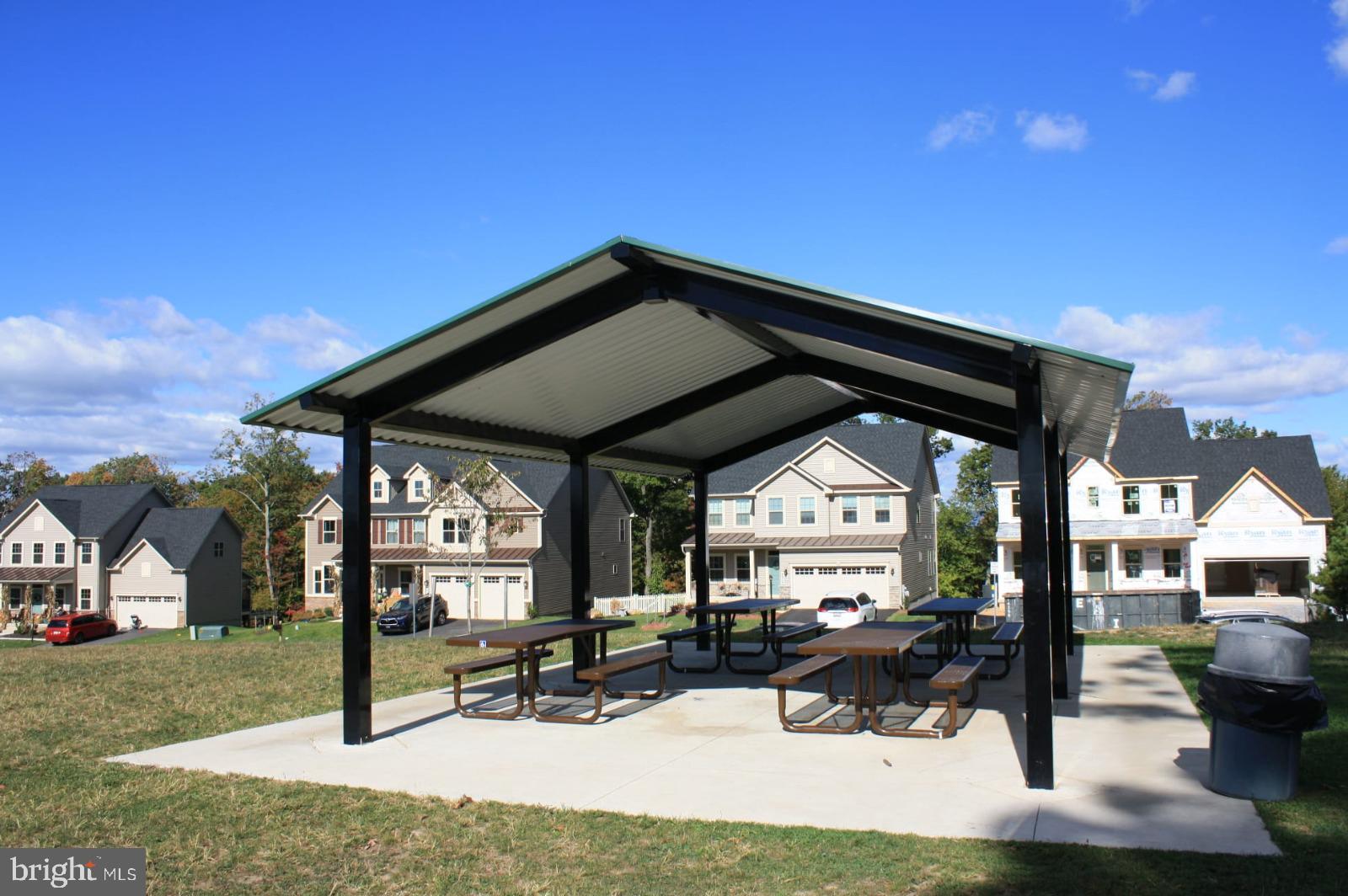 LAKE LINGANORE - Residential Lease