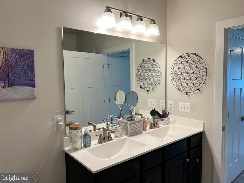 LAKE LINGANORE - Residential Lease