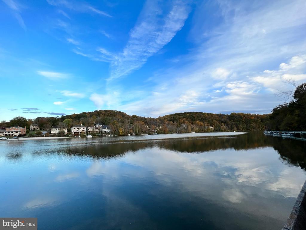 LAKE LINGANORE - Residential Lease