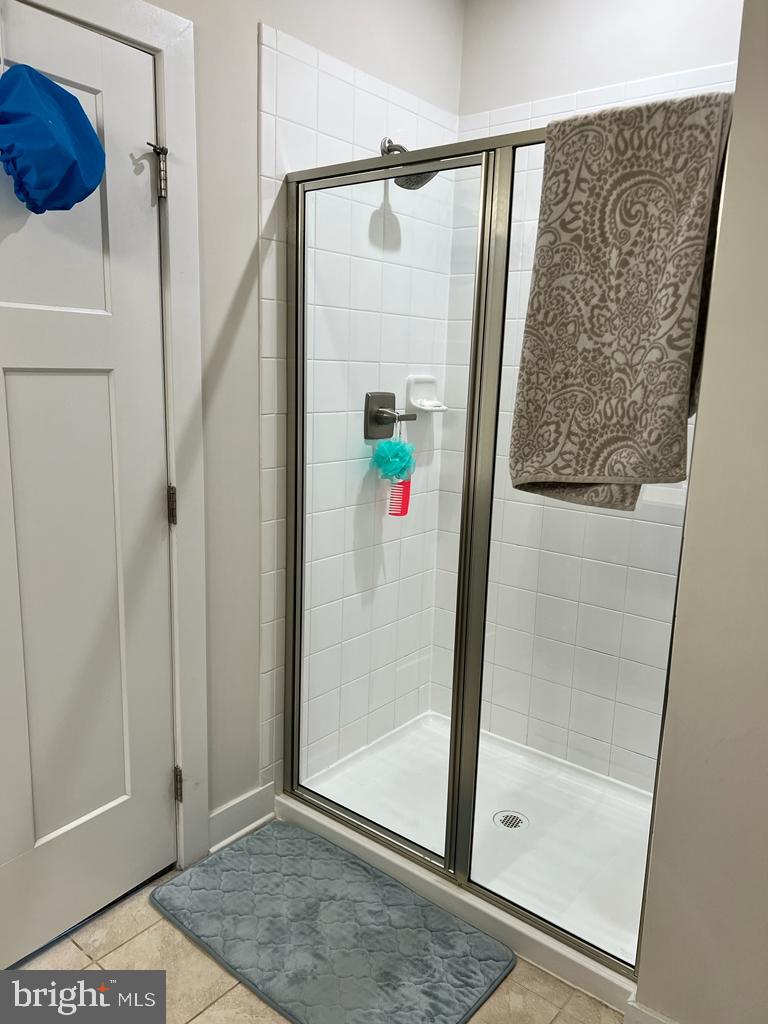 LAKE LINGANORE - Residential Lease