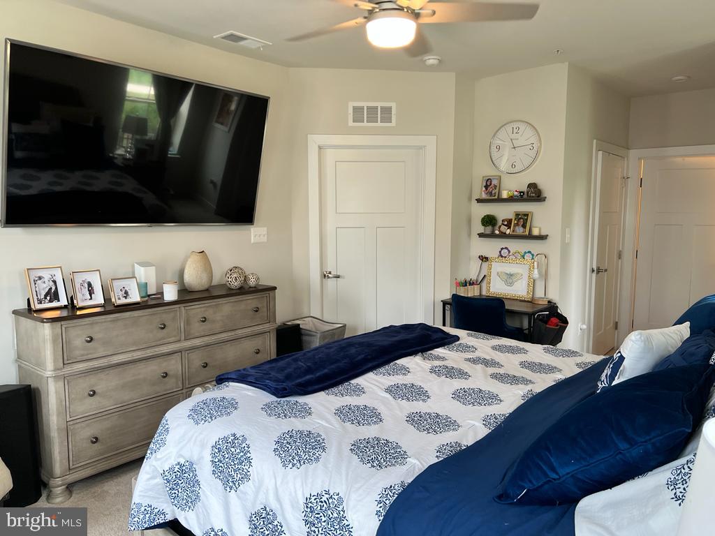 LAKE LINGANORE - Residential Lease