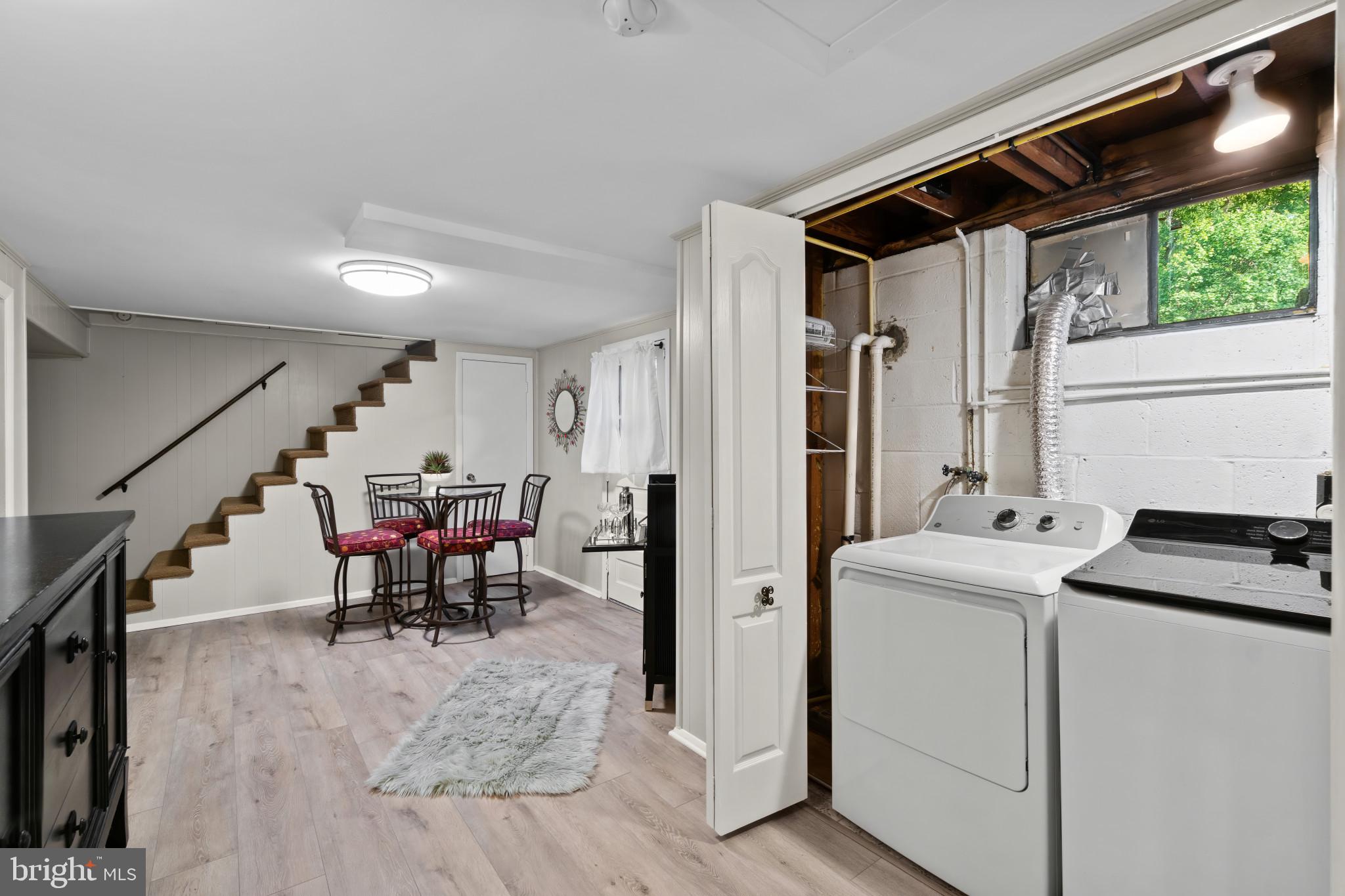 WINDEMERE ACRES - Residential