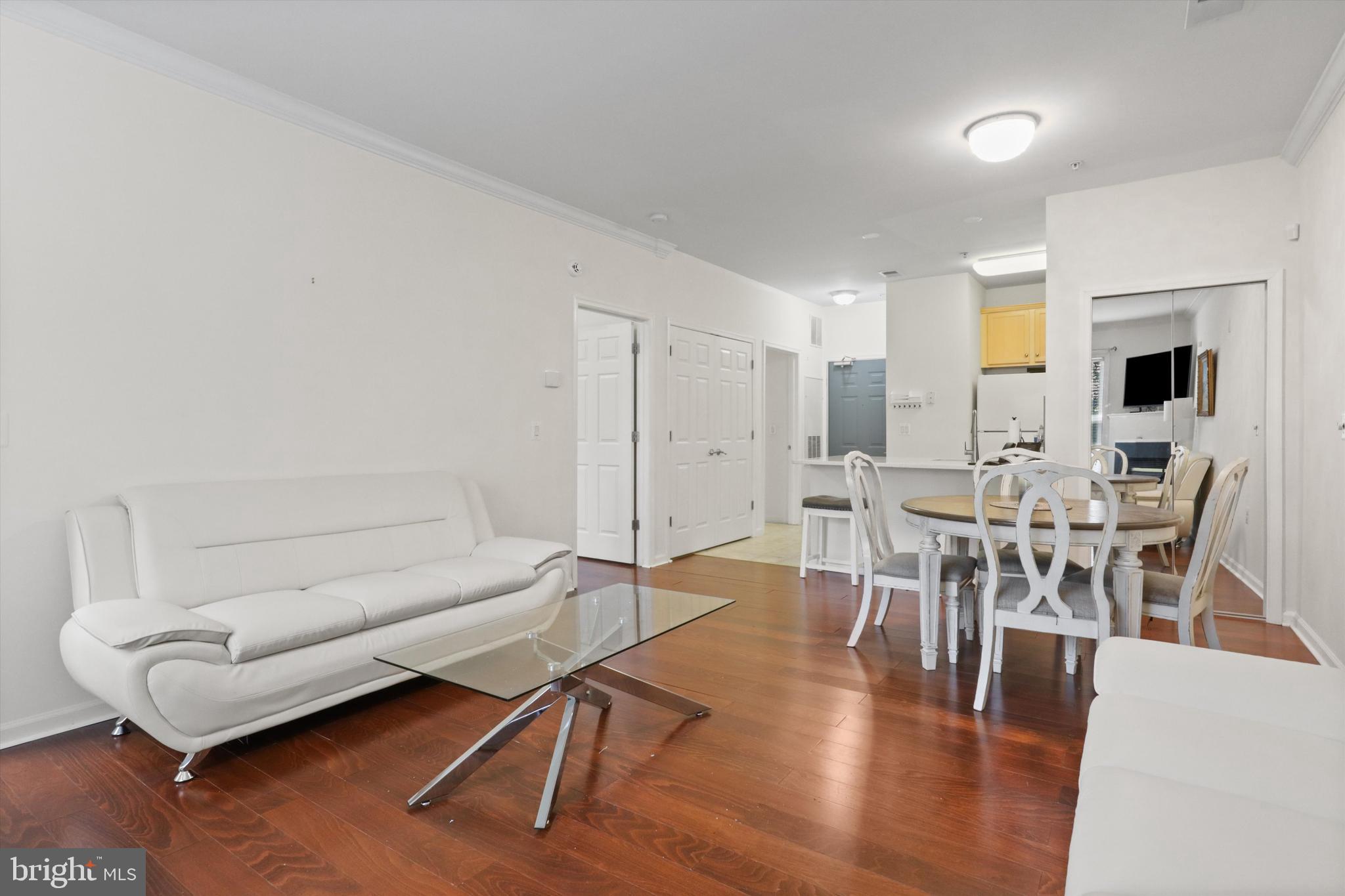 CHANTILLY PARK - Residential