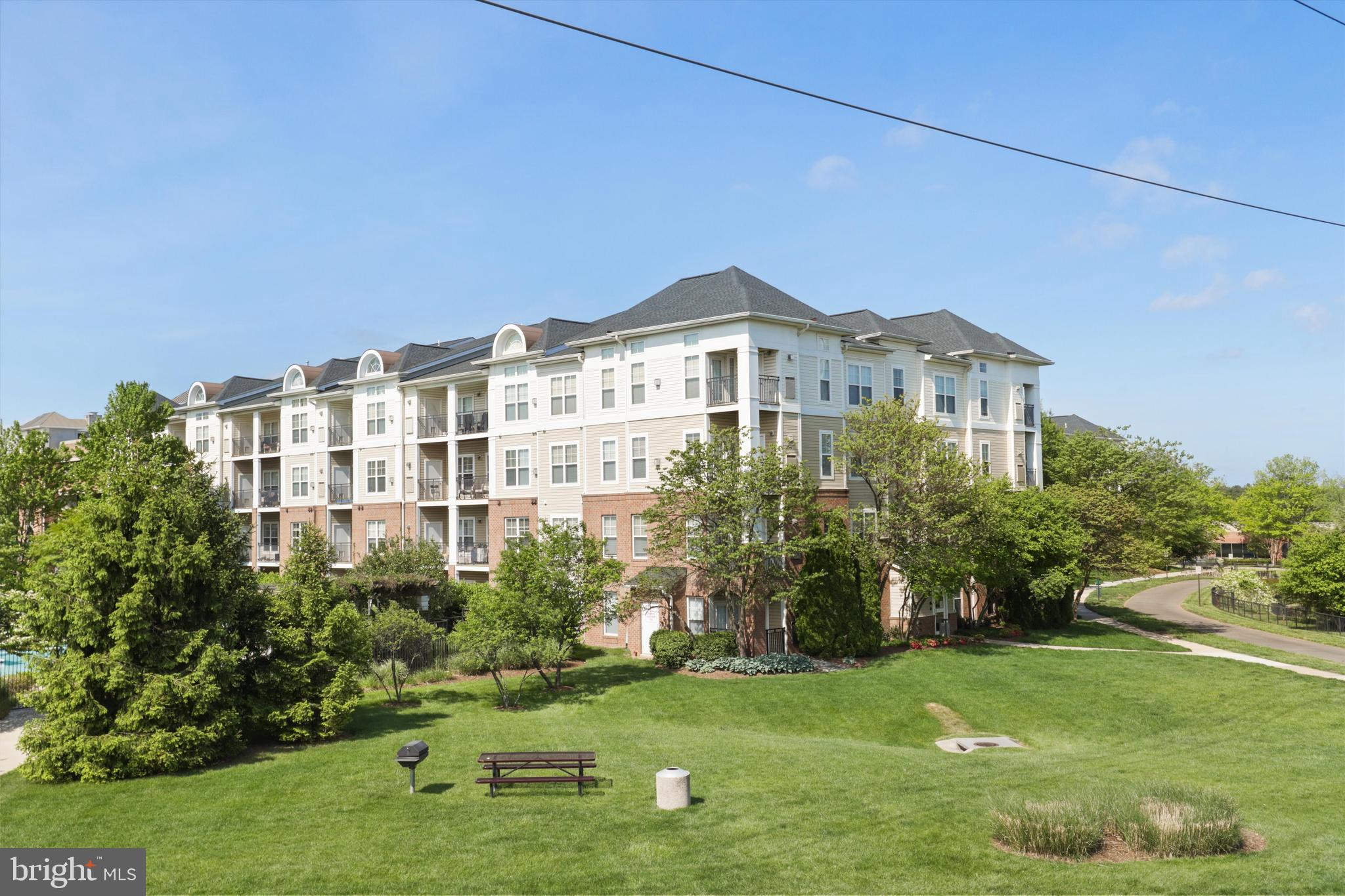 CHANTILLY PARK - Residential