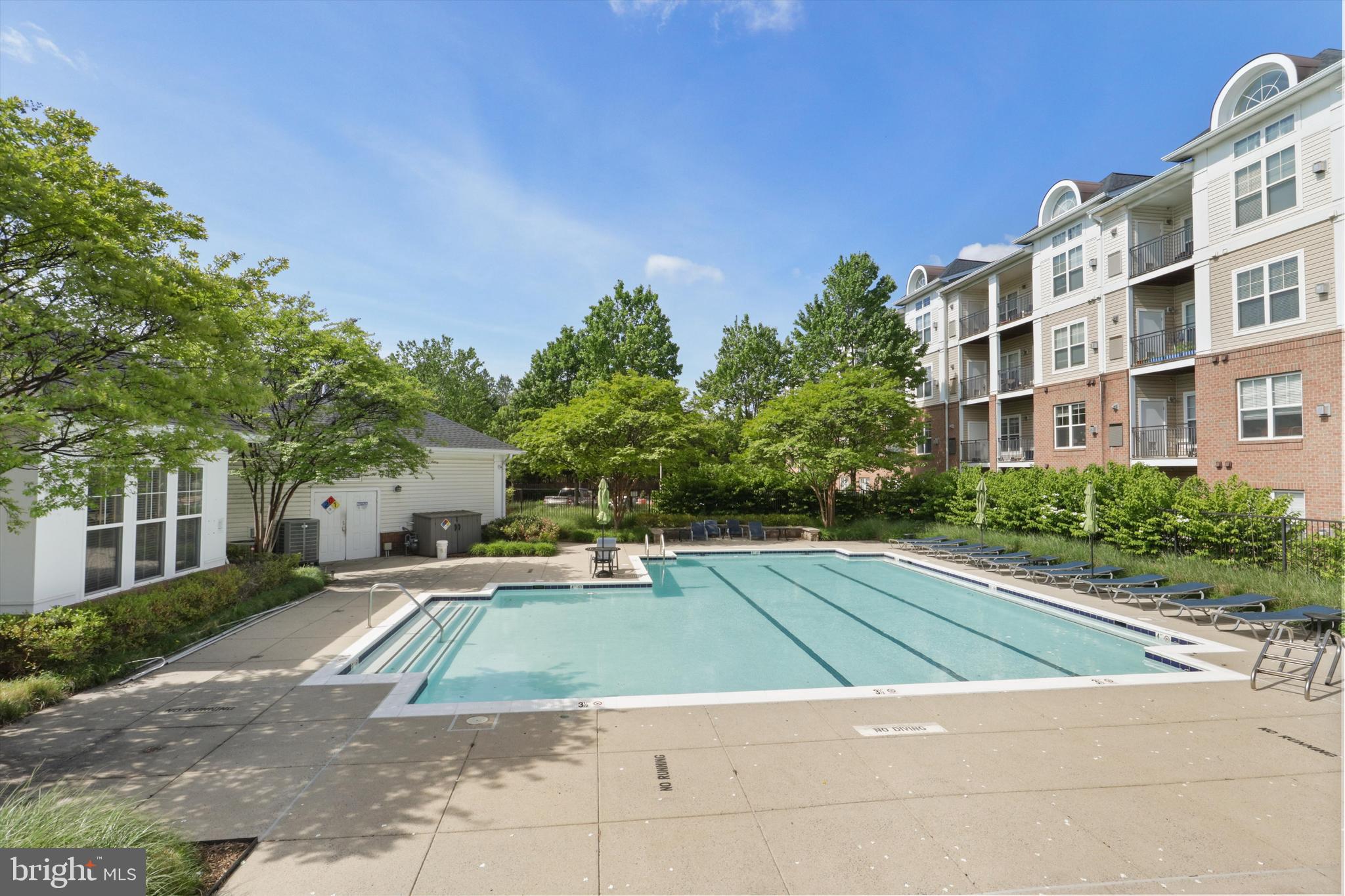 CHANTILLY PARK - Residential