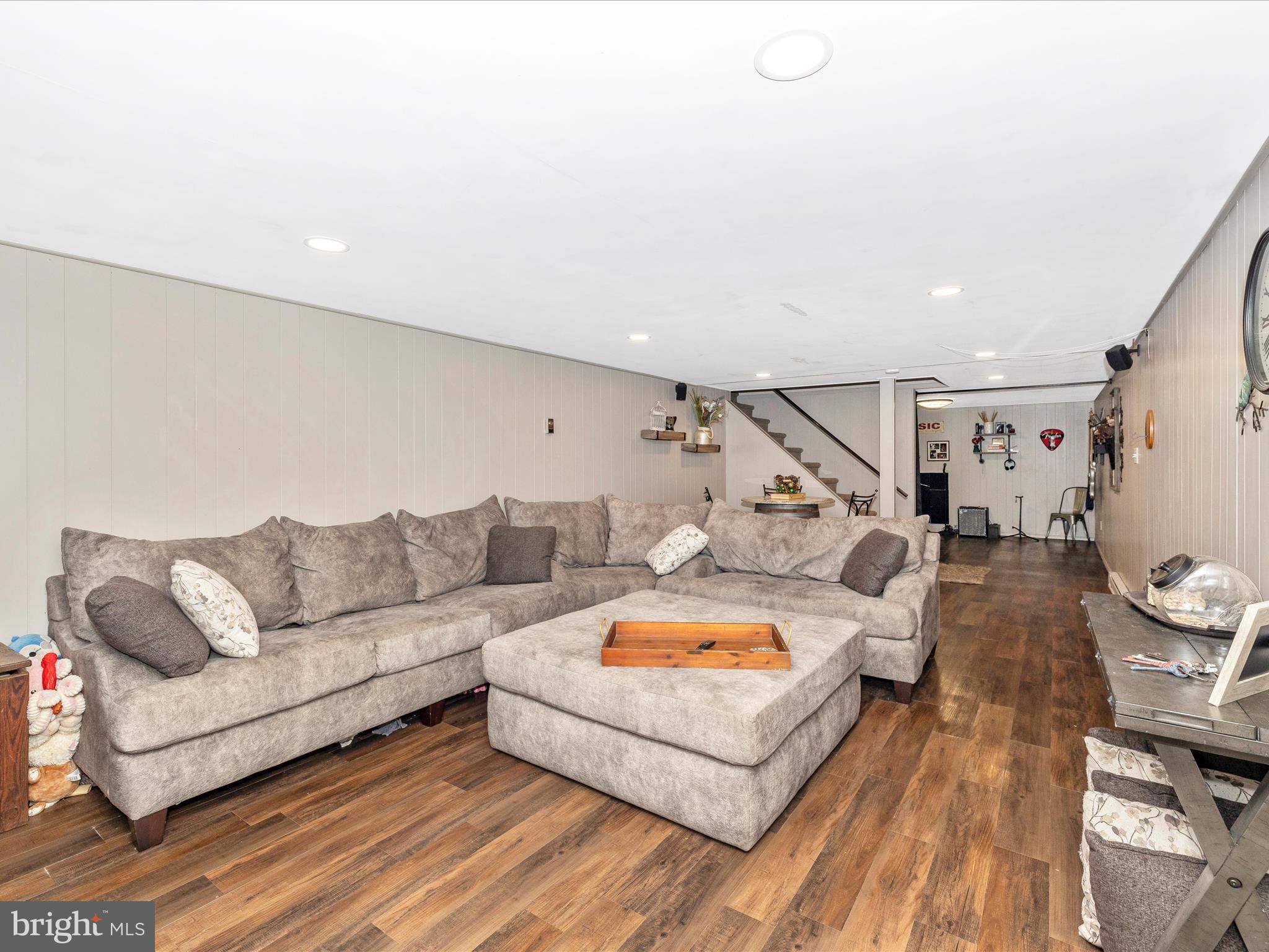 SPRING VALLEY - Residential