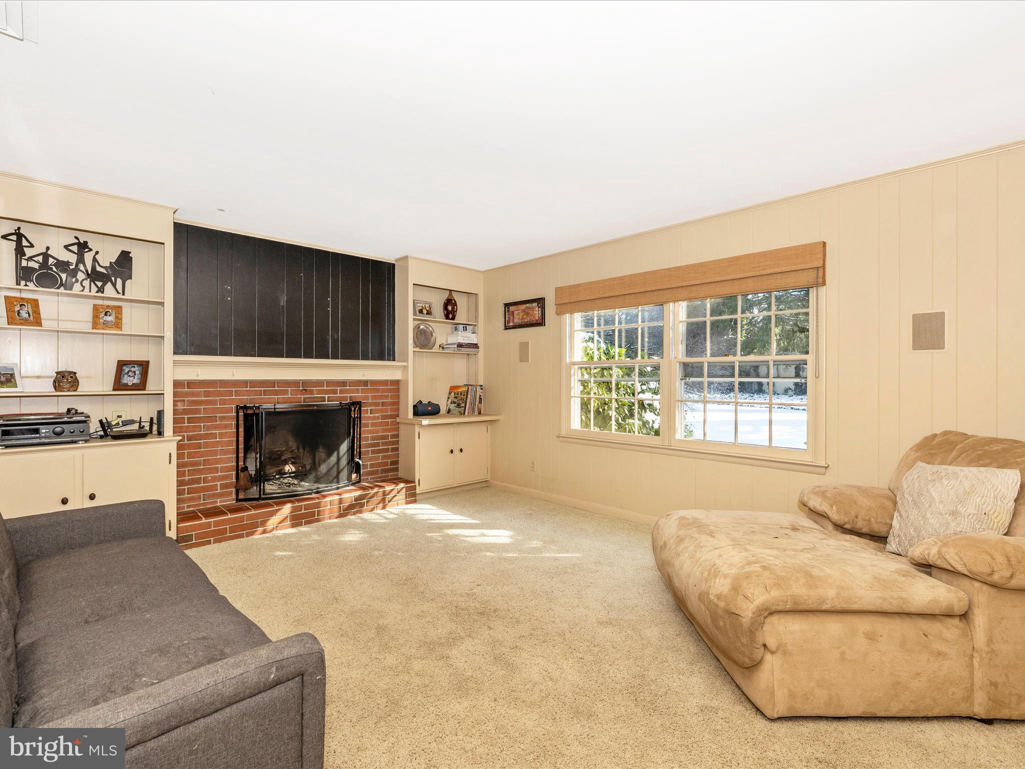 SPRING VALLEY - Residential